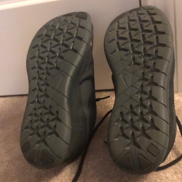 Nike free runs - Picture 4 of 5